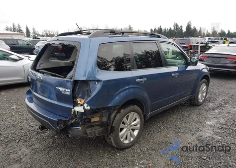 2012 Subaru Forester 2.5X Premium из США, поврежденный, VIN JF2SHADCXCH467929
